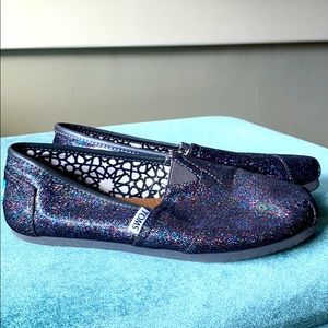 Women’s TOMS sparkle shoes NWOT